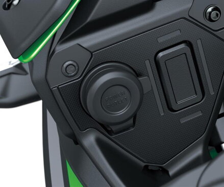 Zásuvka 12V KAWASAKI pre Versys 650