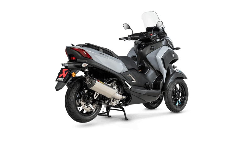 Výfuk AKRAPOVIČ Slip-On pre YAMAHA X-MAX 300, S-Y3SO3-HRSS