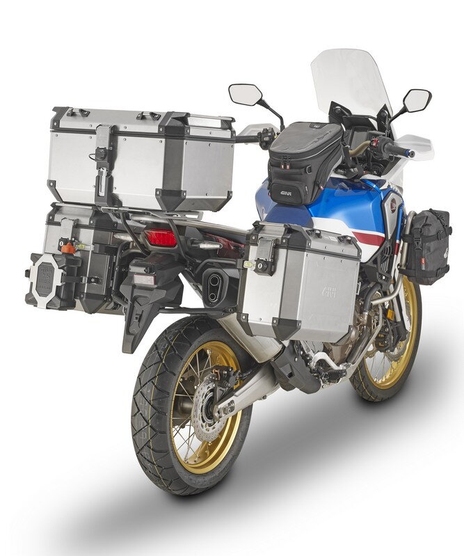 Držiak bočných kufrov GIVI pre SPEC.PANNIER HOLDER MONOKEY PL1161CAM Držiak bočných kufrov GIVI pre SPEC.PANNIER HOLDER MONOKEY PL1161CAM