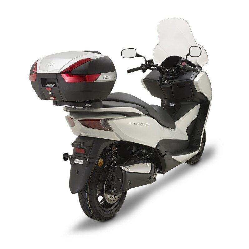 Nosič zadného kufra GIVI pre HONDA FORZA 300 ABS '13 SR1123 Nosič zadného kufra GIVI pre HONDA FORZA 300 ABS '13 SR1123