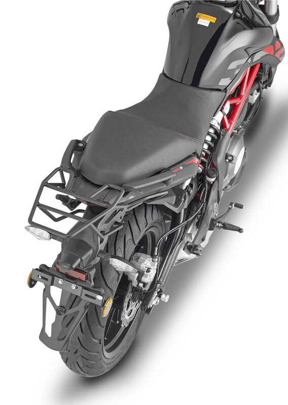 Nosič zadného kufra GIVI pre BENELLI BN302 S SR8709 Nosič zadného kufra GIVI pre BENELLI BN302 S SR8709