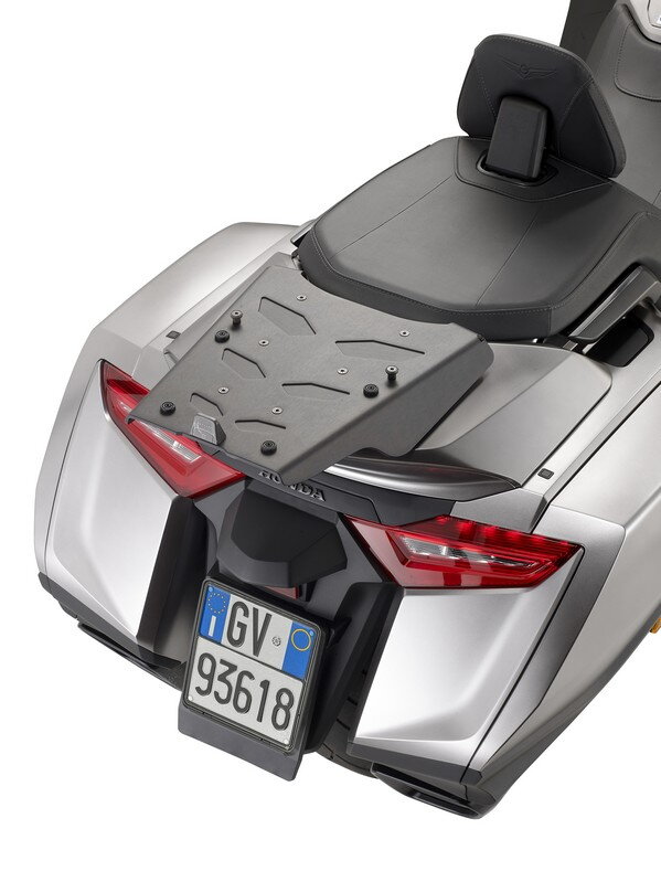 Nosič zadného kufra GIVI pre HONDA GOLD WING SRA1172 Nosič zadného kufra GIVI pre HONDA GOLD WING SRA1172