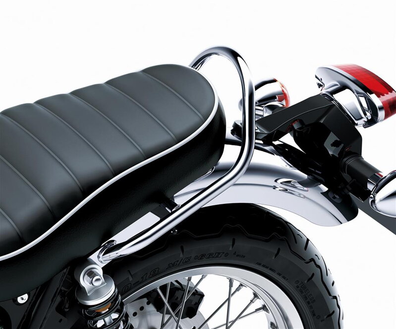 Zadné madlo KAWASAKI pre W800 chrómované
