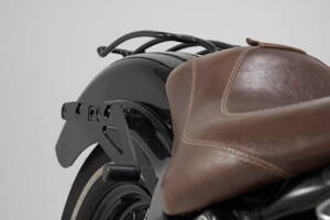 Držiak bočných tašiek SW-MOTECH SLH pravý pre Harley-Davidson Softail Slim HTA.18.682.11100