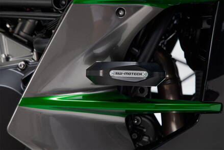 Padacie Protektory SW-MOTECH pre Kawasaki Ninja 650 STP.08.590.11500/B